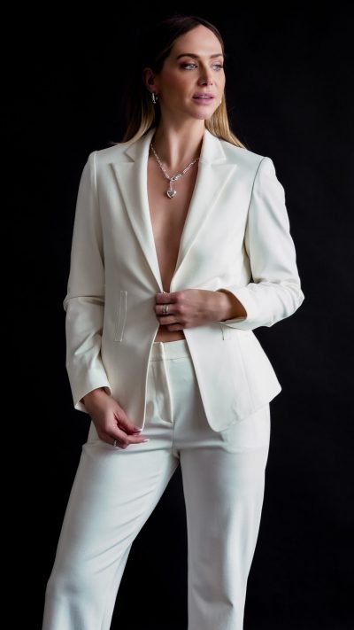 Chloe Blazer in white sz 20 - Image 5