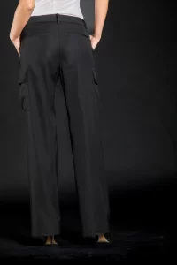 Victoria Cargo Pant in black - Image 4