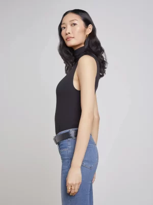 Ceci Sleeveless Turtleneck in black - Image 5