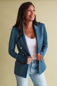 freda's thumb jacket in light denim - Image 4