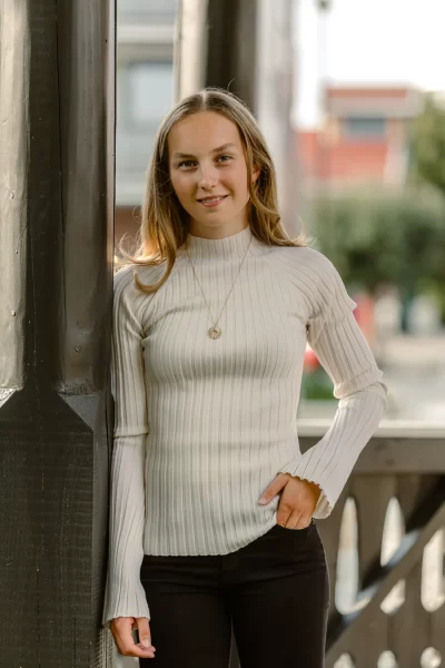 Sahelvia Sweater - LARGE