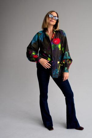 Matty Floral Print Blouse in black multi