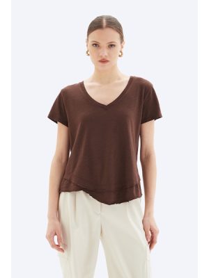 Ava V-Neck Mock Layer T-Shirt - chocolate - XS