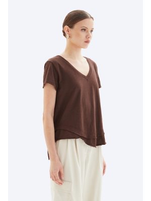 Ava V-Neck Mock Layer T-Shirt - chocolate - XS - Image 3