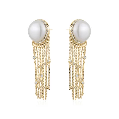 Pearl Earrings in gold - Image 2
