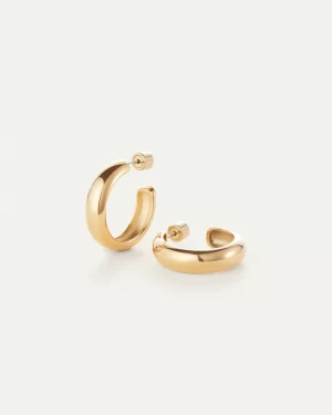 Staple Medium Hoop Earrings in gold - Image 3