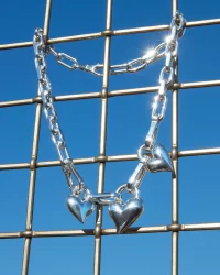 Padlock Triple Heart Pendant Necklace in silver - Image 5