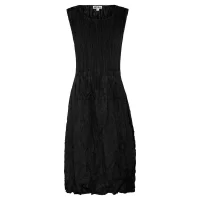 Quenelle Smash Pocket Dress in black - Image 2