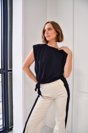 Madison T-Shirt in black