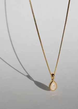 Koy Moonstone Necklace in Gold - coming soon - Image 2