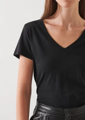 Ivy V-neck in black - Image 5