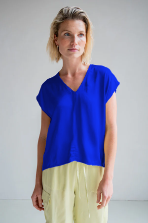 Olivia Blouse in royal blue