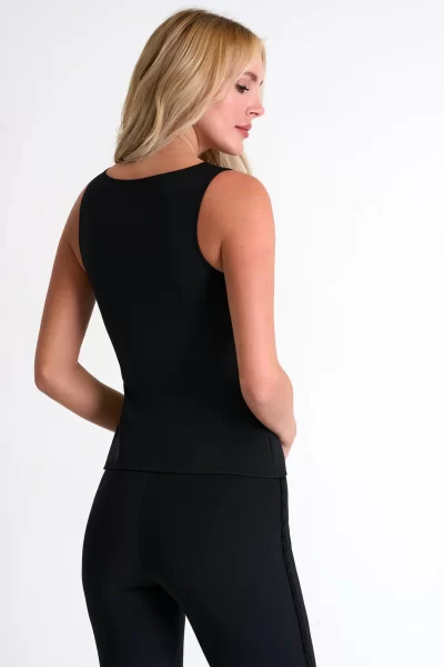 Christina Scoop Tank in black - Image 4