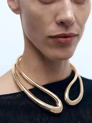Vivienne Necklace in Gold - Image 3