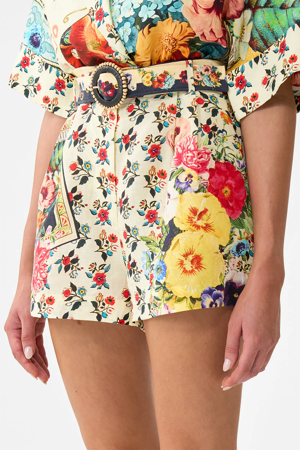 Alex tuck front short - Image 3