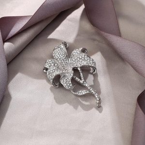 Crystal Flower brooch silver