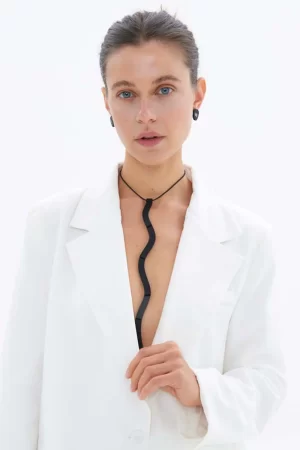 Mies Snake Necklace in black