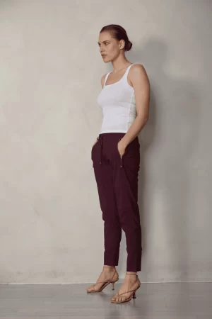 Candy Pant in burgundy