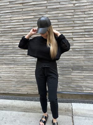 Candy G Pant in Black