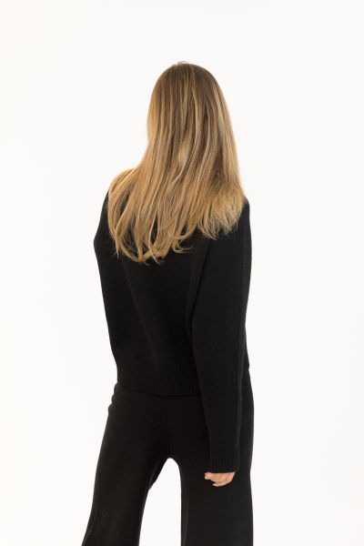 Yassie NYC Crewneck - Image 3