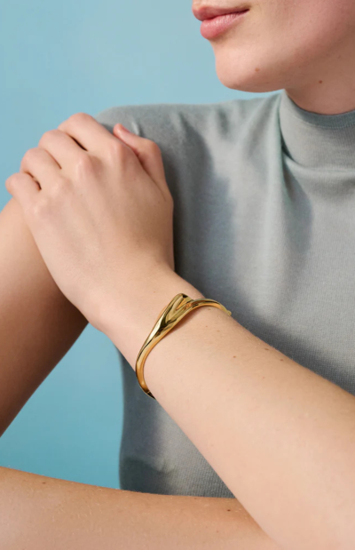 Portia Bangle in gold