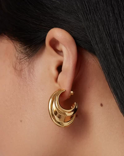 Leona Hoops in gold - Image 4