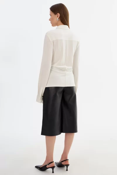 KAI Fitted Knit Shirt in white - coming soon - Image 2