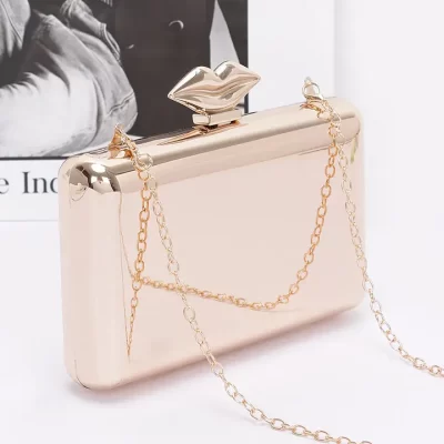 Tiffany Lip Metal Clutch in gold - Image 4