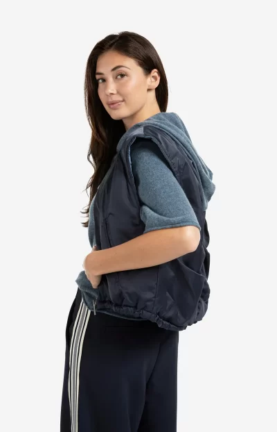 Camden Reversible Vest in inkwell blue - Image 4