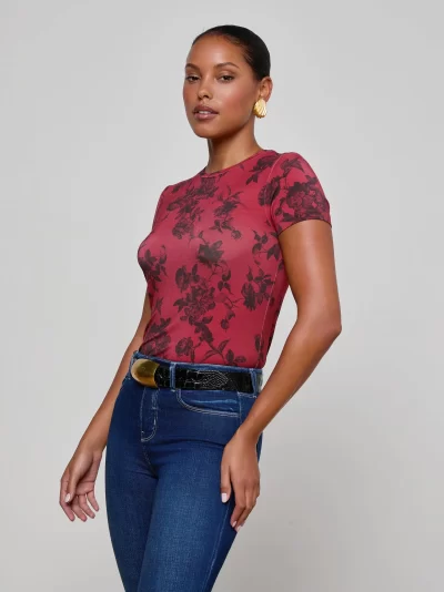 Ressi Fitted Tee in burgundy floral - Image 6