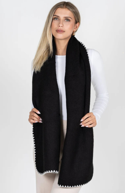 The Wool Blend Scarf in black
