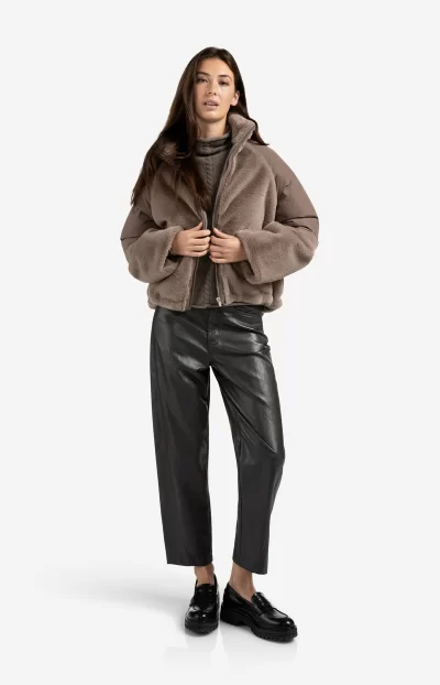 Seaside Sleeveless sweater in brown - Image 5