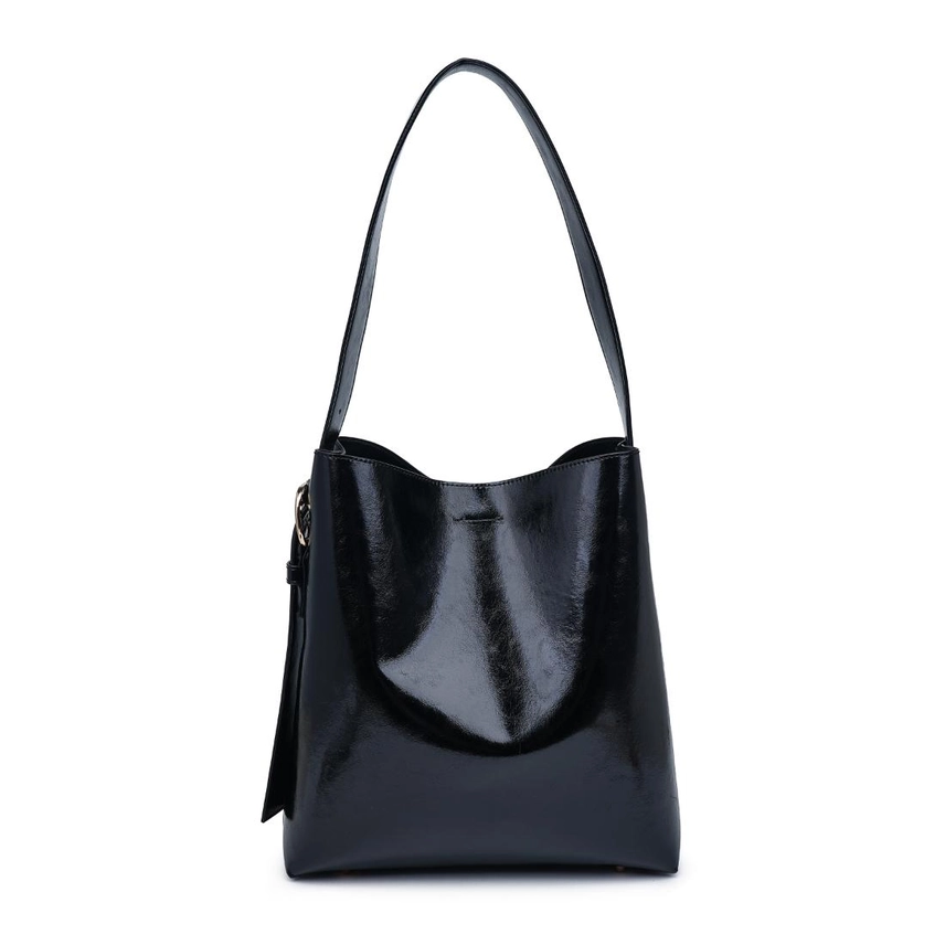 Brooke Bucket Bag in black - Image 5