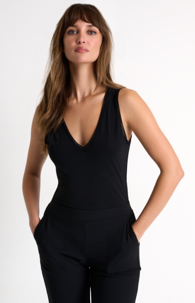 Brandy V-neck lycra camisole in black
