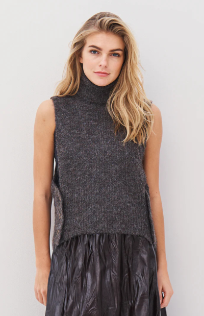 AGNES knit vest in brown