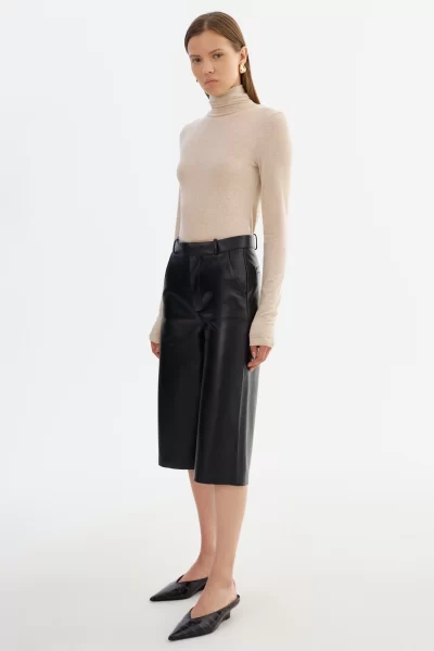Lise Leather Shorts in black - Image 4