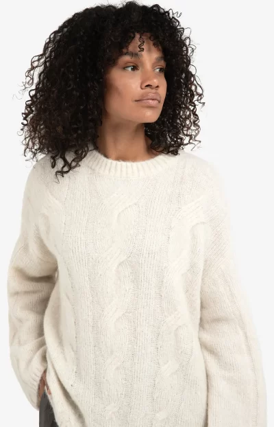Wendy cable knit sweater in ivory - Image 5