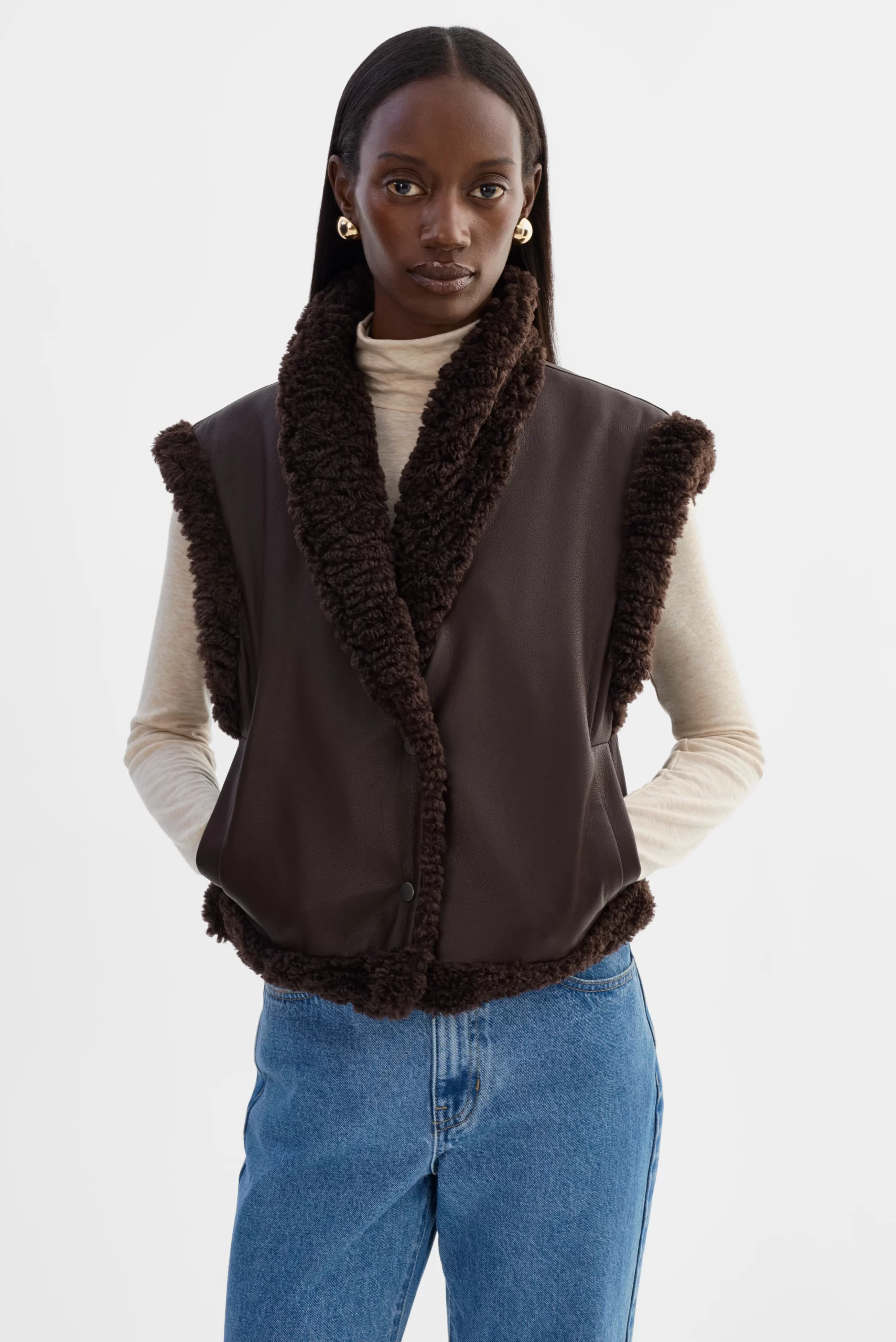 DUA | Reversible Sherpa Vest - SZ SMALL - Image 3