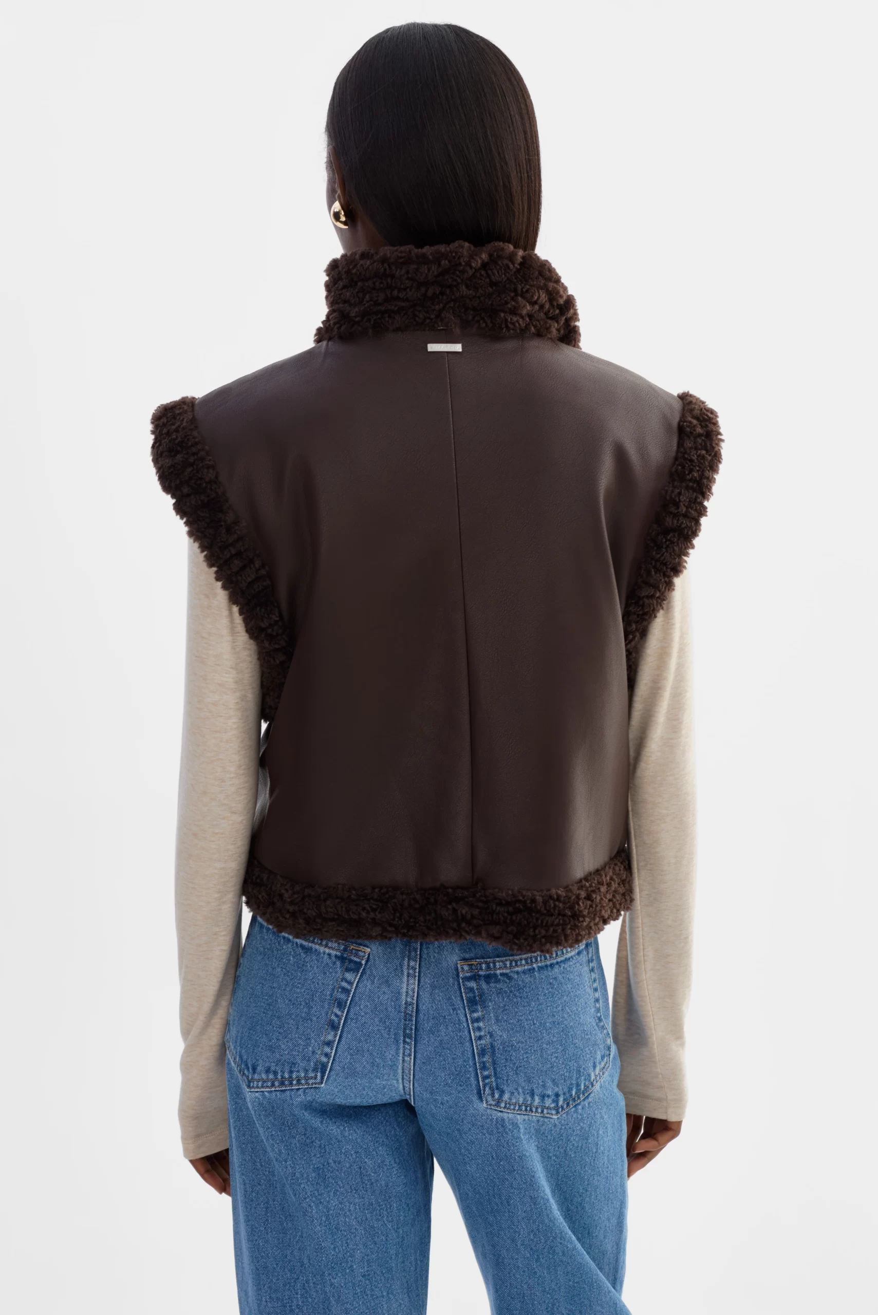 DUA | Reversible Sherpa Vest - SZ SMALL - Image 2
