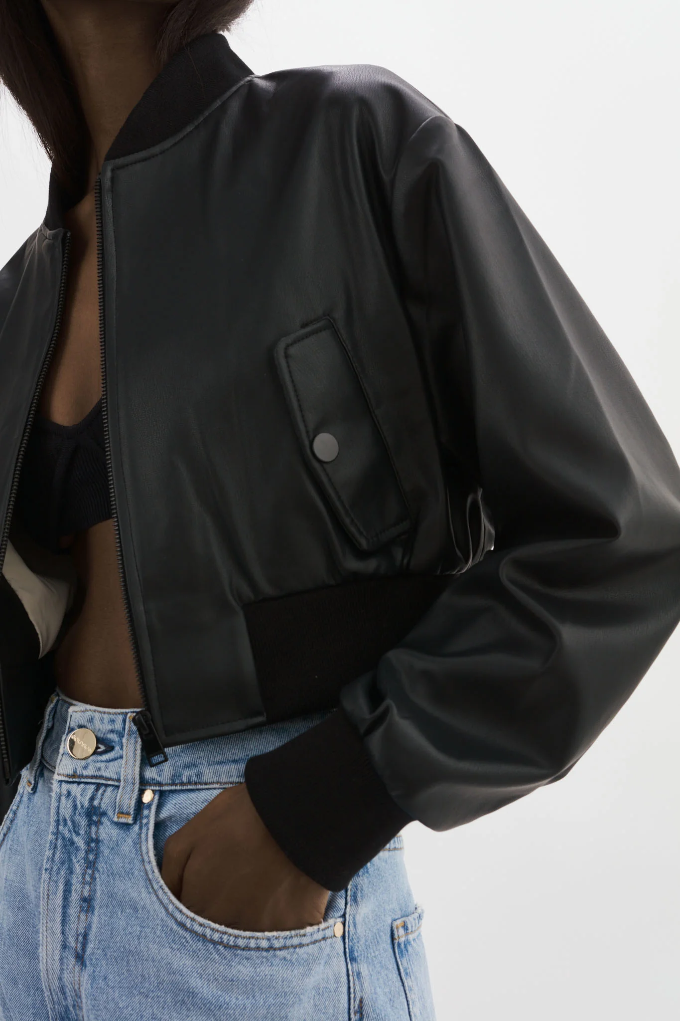 EVELIN Cropped Bomber in black large - Image 8